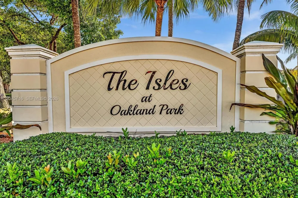 3222 NW 31st Ter Oakland Park, FL 33309