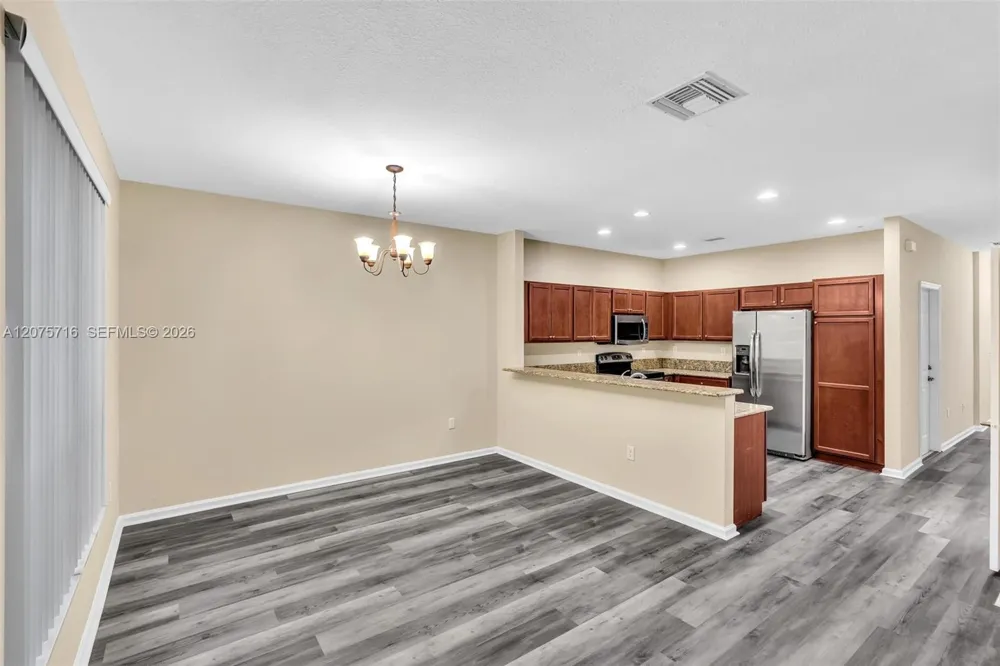 3222 NW 31st Ter Oakland Park, FL 33309