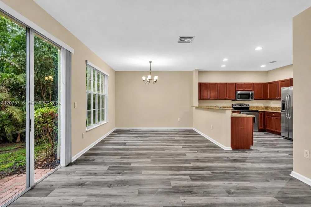 3222 NW 31st Ter Oakland Park, FL 33309