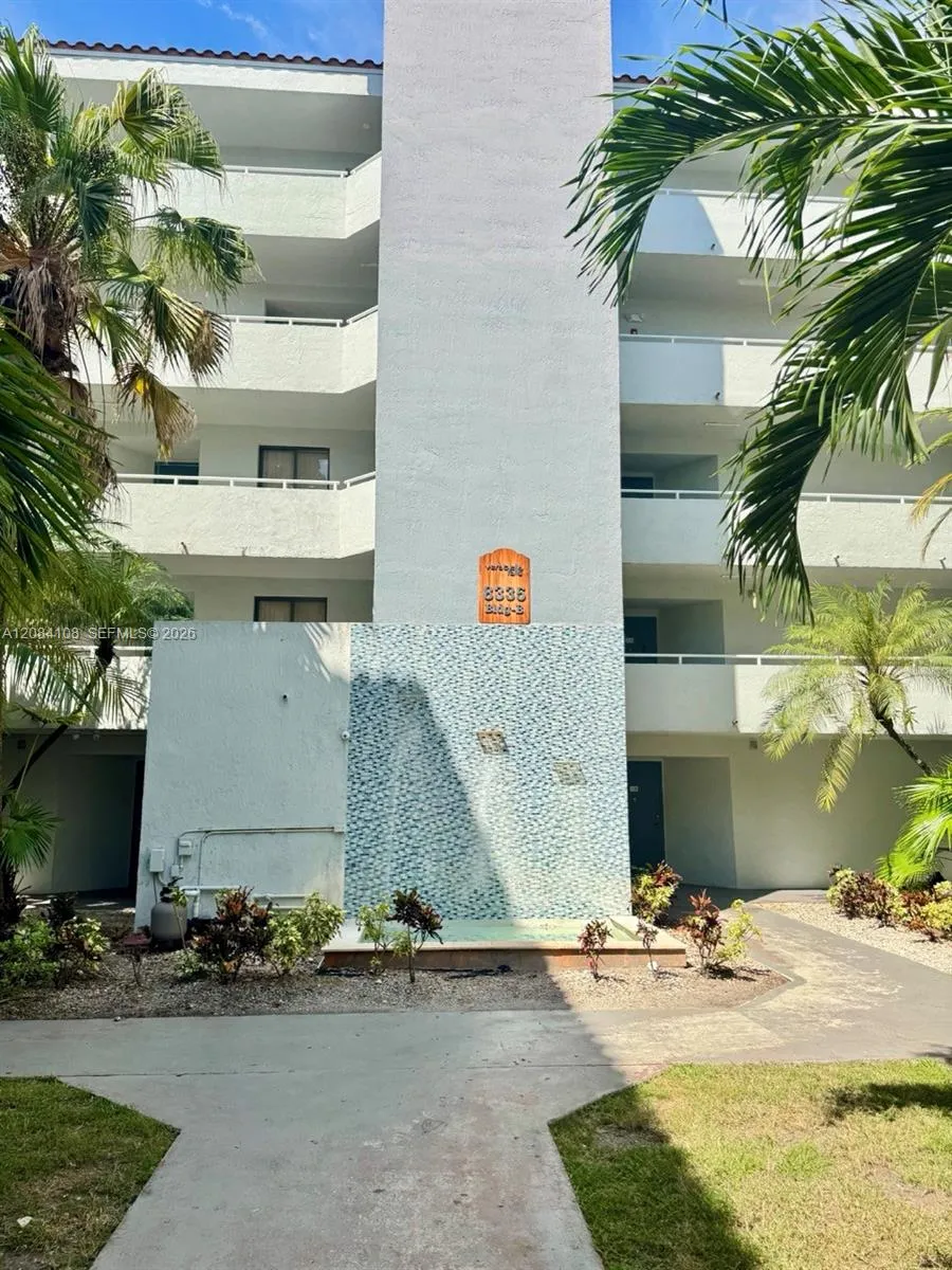 8335 SW 152nd Ave #B-303 Miami, FL 33193