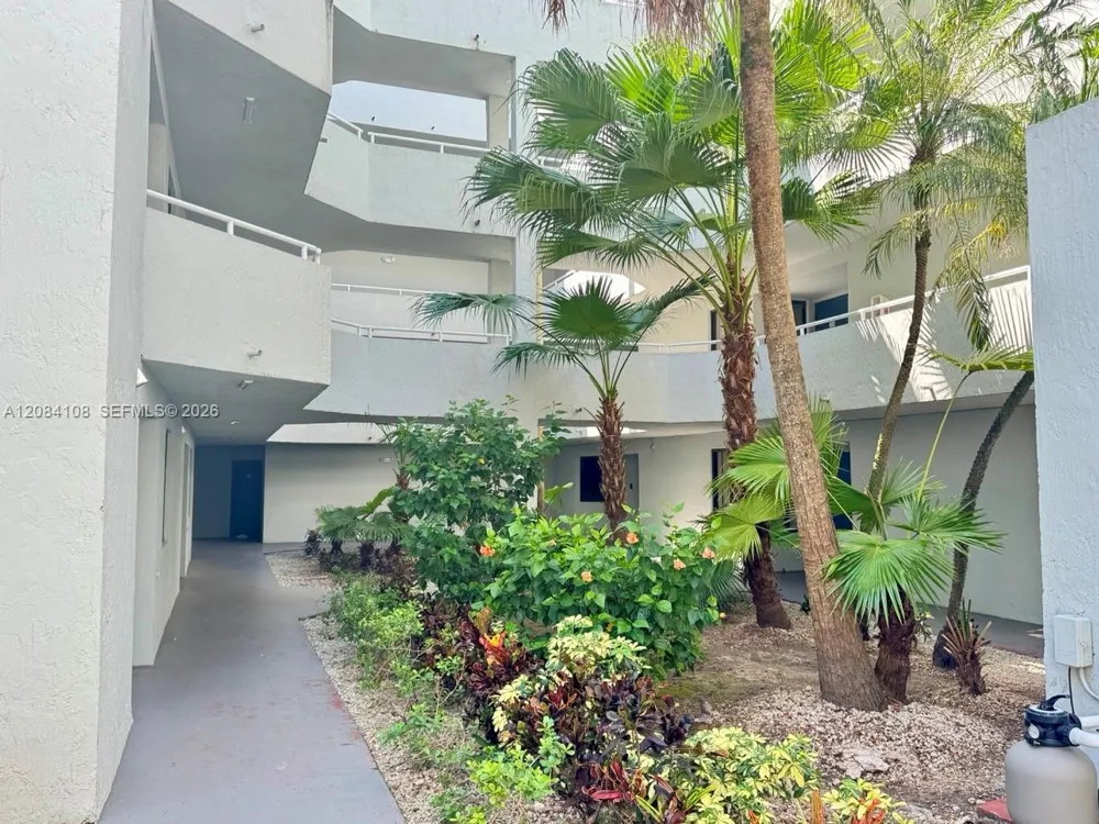 8335 SW 152nd Ave #B-303 Miami, FL 33193