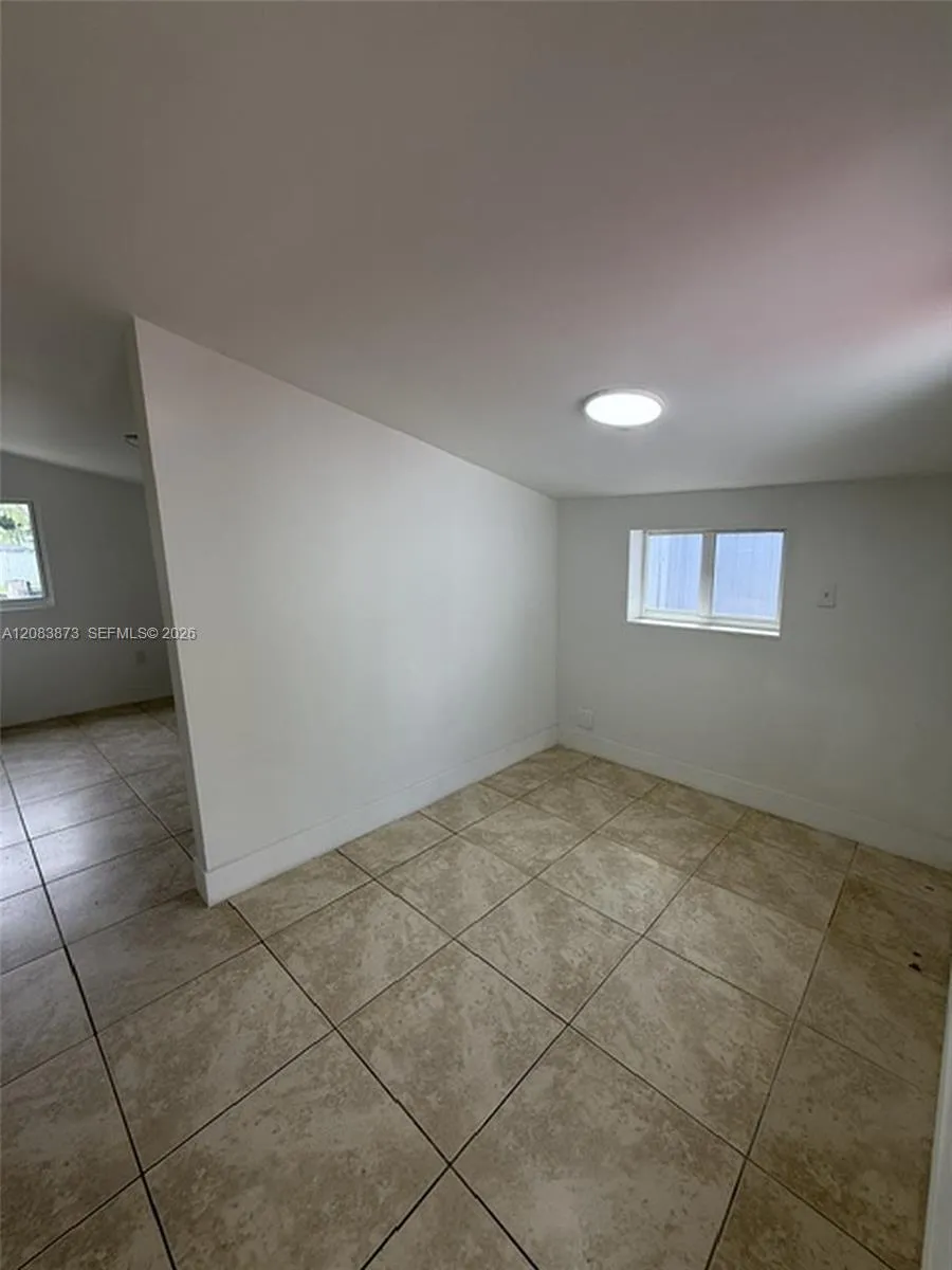 6609 SW 1st Ct Pembroke Pines, FL 33023