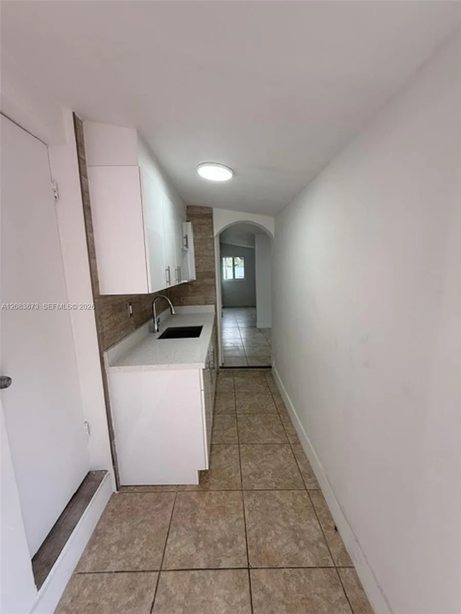6609 SW 1st Ct Pembroke Pines, FL 33023