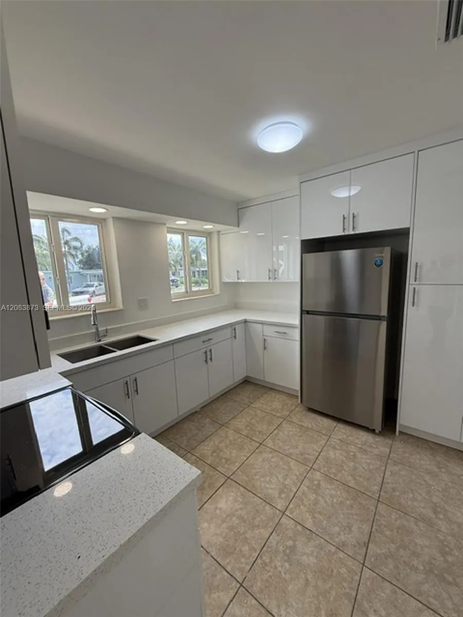 6609 SW 1st Ct Pembroke Pines, FL 33023