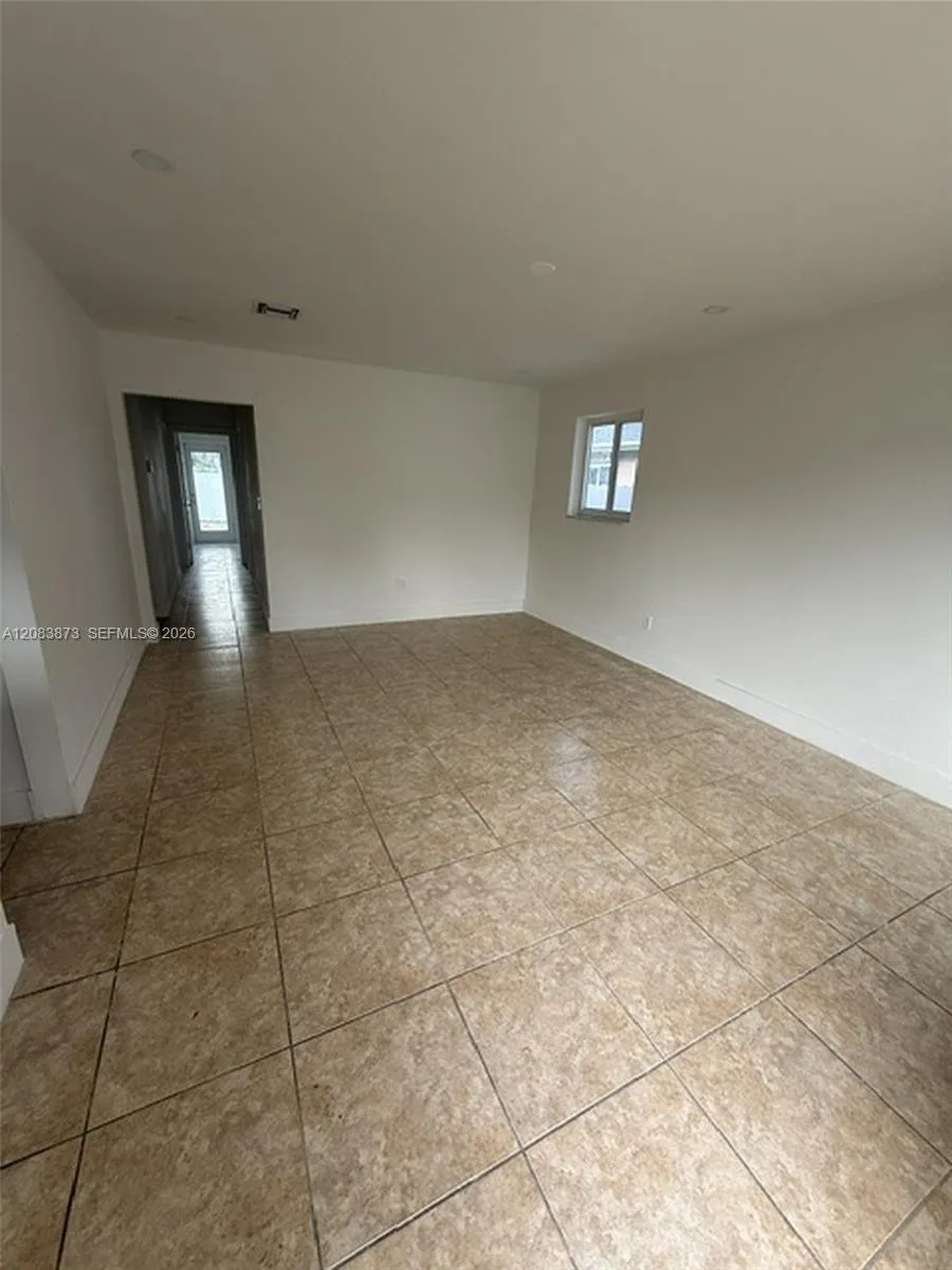 6609 SW 1st Ct Pembroke Pines, FL 33023