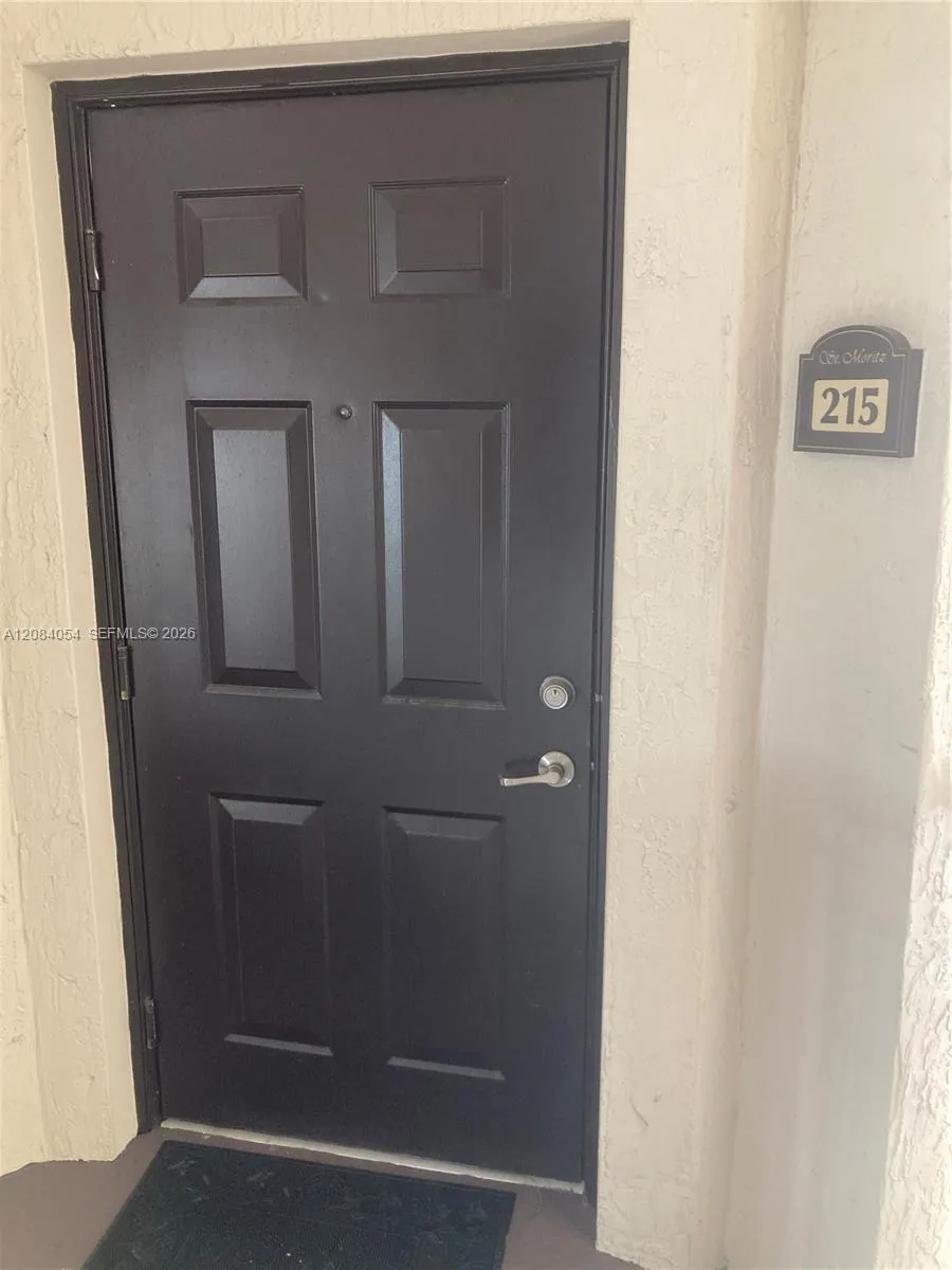 11503 NW 89th St #215 Doral, FL 33178