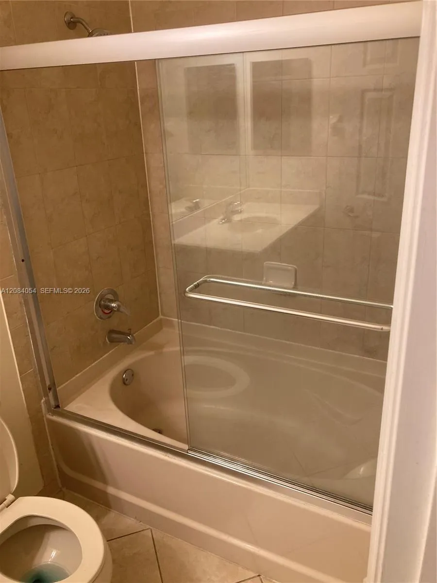 11503 NW 89th St #215 Doral, FL 33178