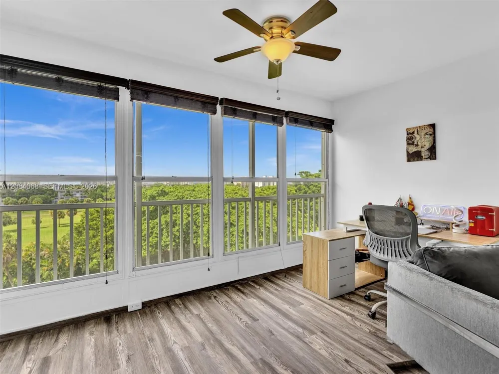 2661 S Course Dr #704 Pompano Beach, FL 33069