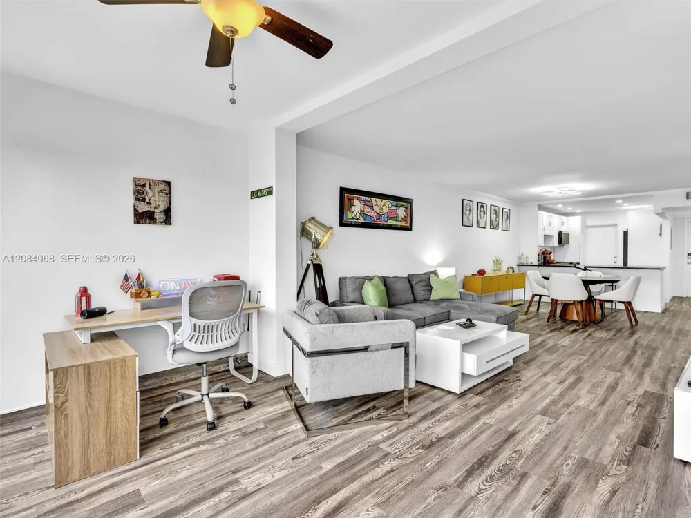 2661 S Course Dr #704 Pompano Beach, FL 33069
