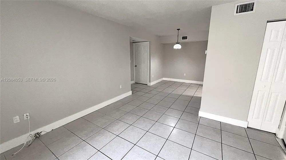 686 NW 114th Ave #101 Sweetwater, FL 33172