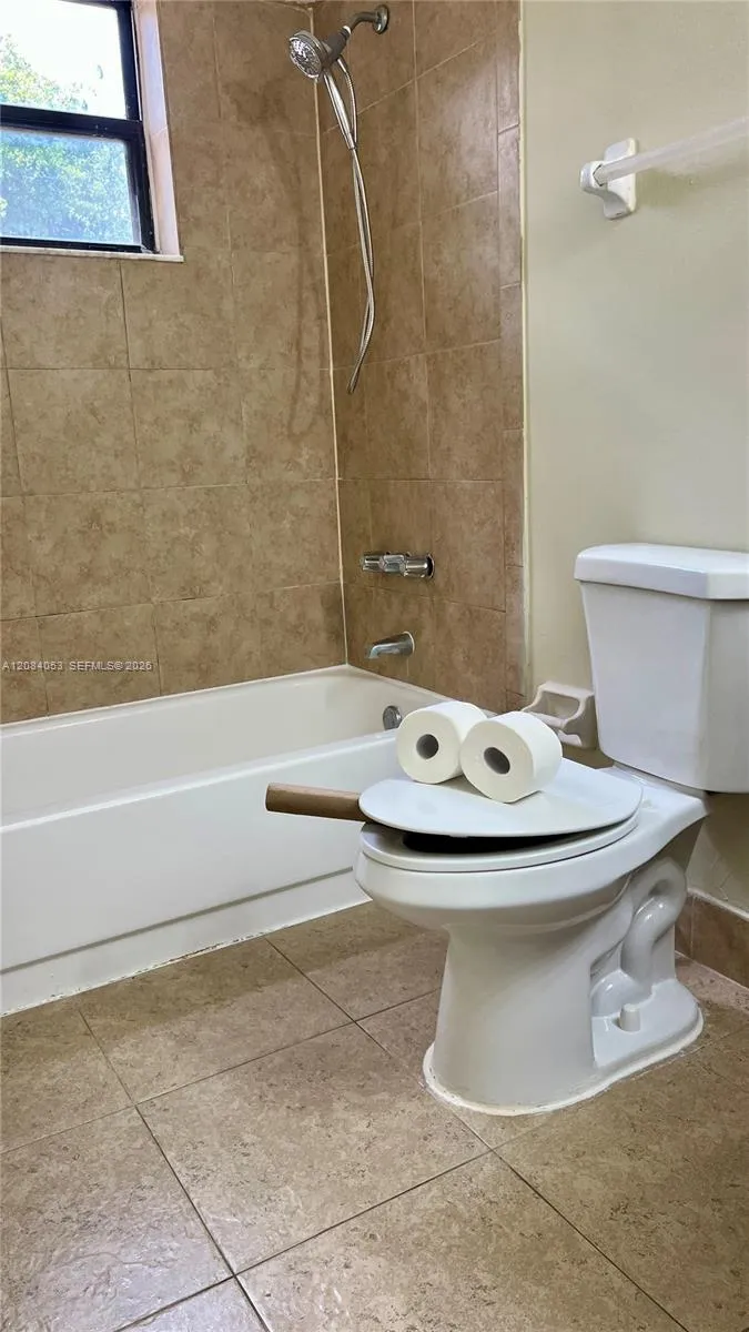 686 NW 114th Ave #101 Sweetwater, FL 33172