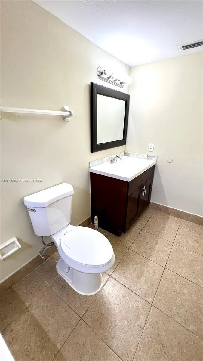 686 NW 114th Ave #101 Sweetwater, FL 33172