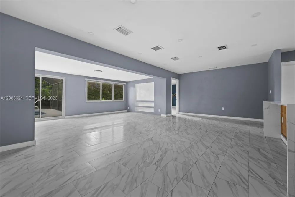 5212 Santa Rosa CT Cape Coral, FL 33904