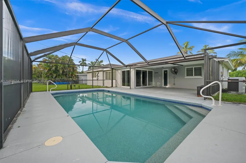 5212 Santa Rosa CT Cape Coral, FL 33904