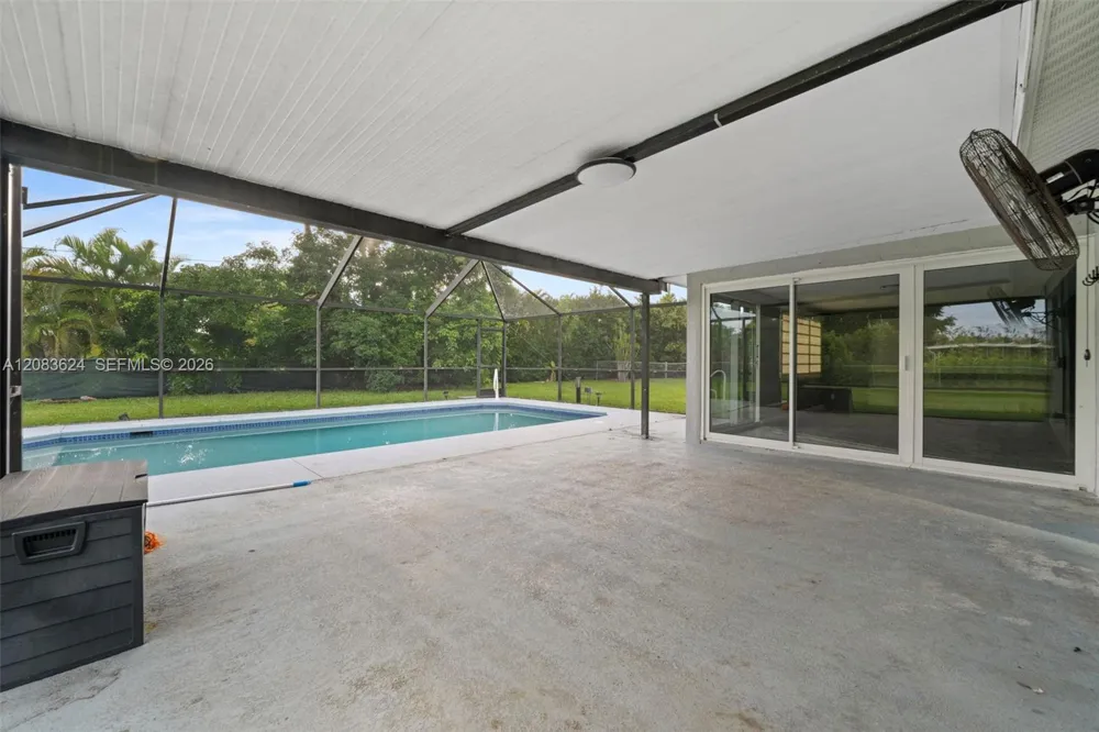 5212 Santa Rosa CT Cape Coral, FL 33904