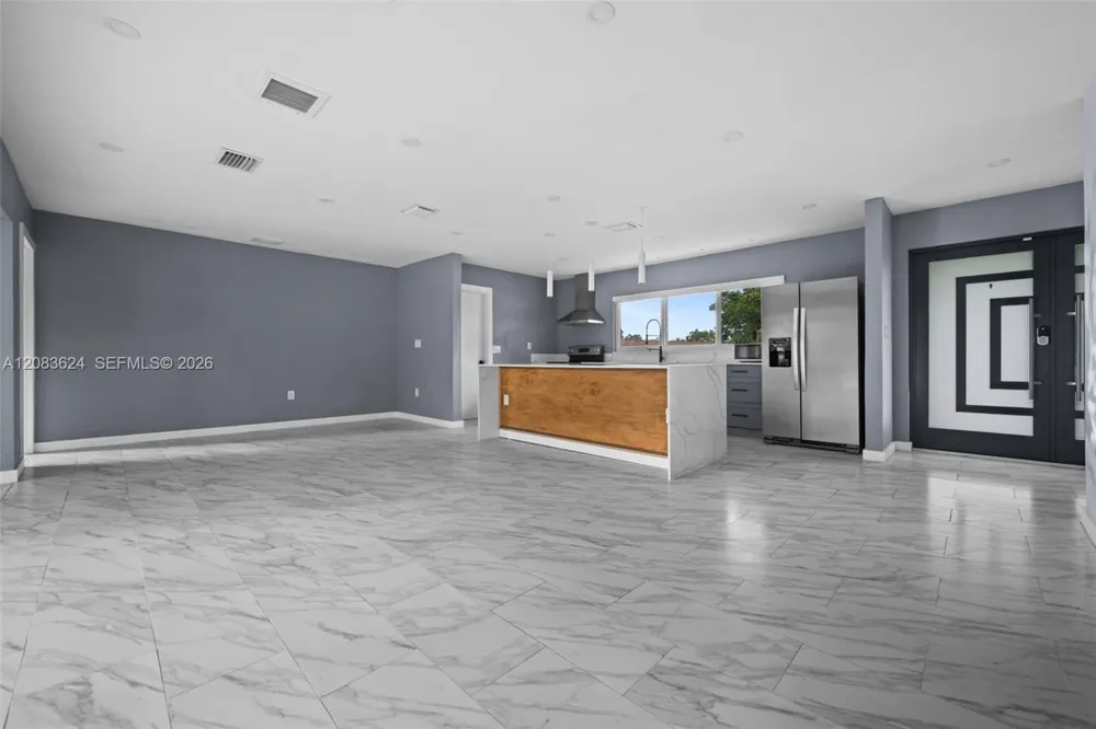 5212 Santa Rosa CT Cape Coral, FL 33904