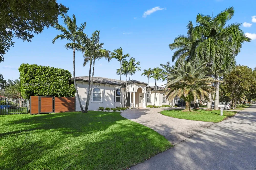 8095 SW 187th St Cutler Bay, FL 33157