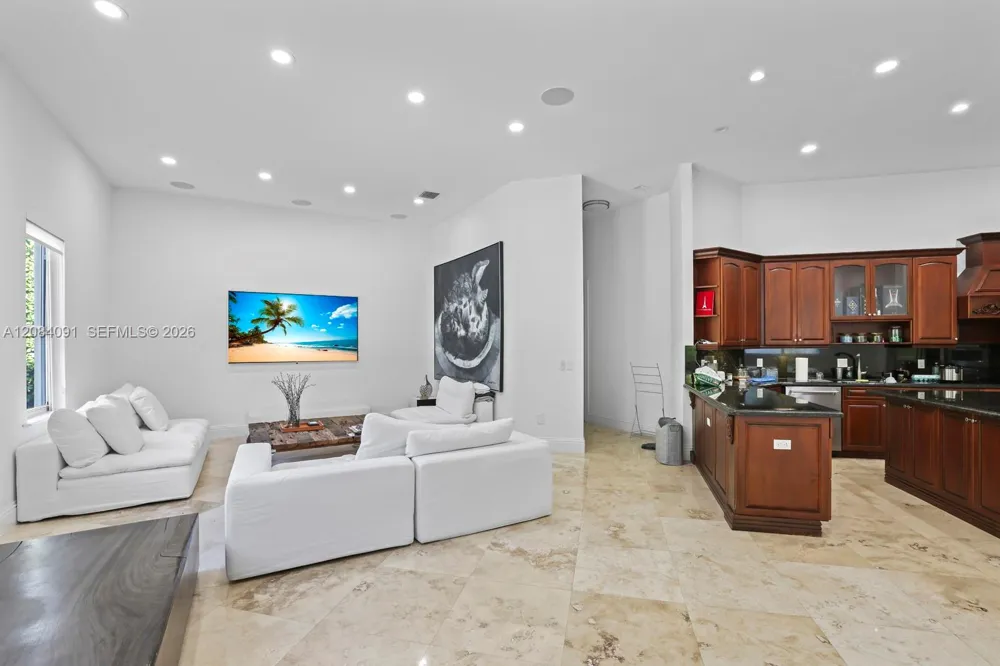 8095 SW 187th St Cutler Bay, FL 33157