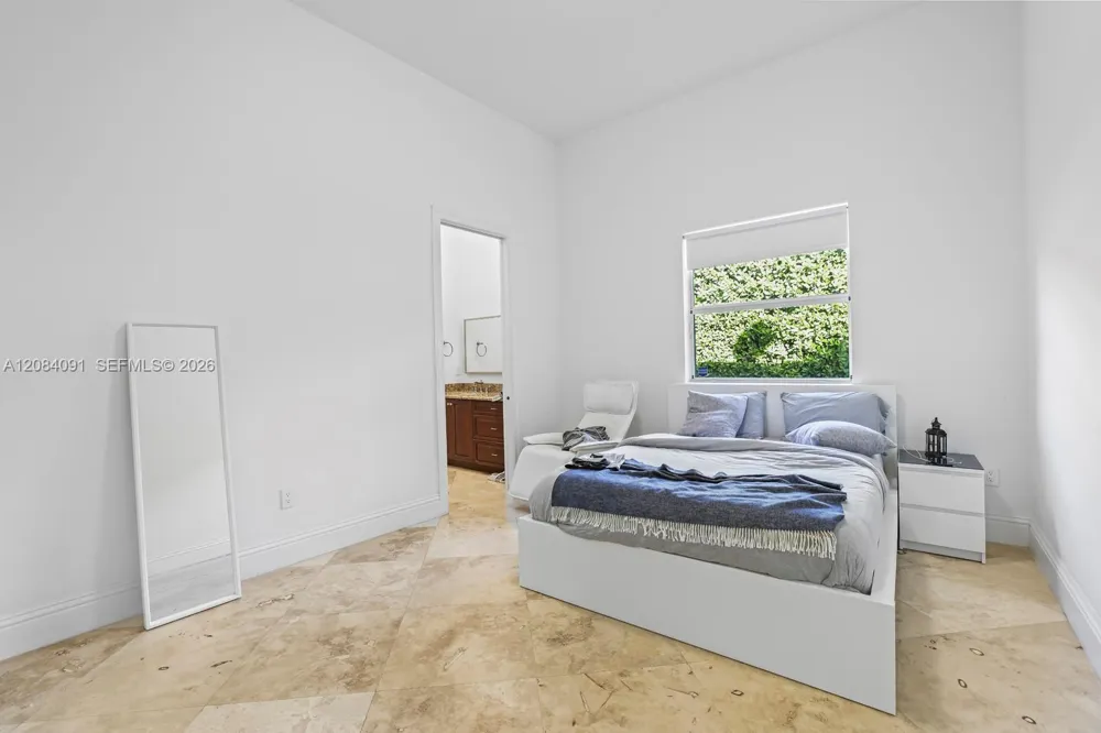 8095 SW 187th St Cutler Bay, FL 33157