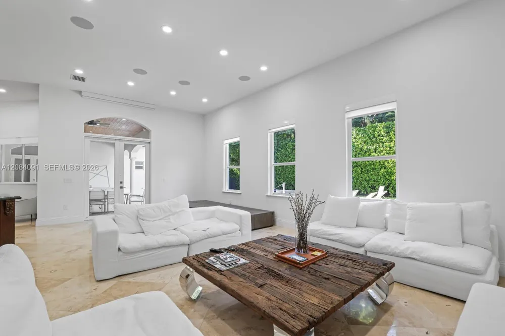 8095 SW 187th St Cutler Bay, FL 33157