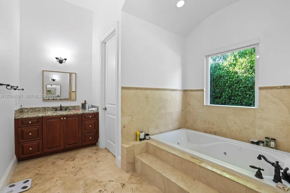 8095 SW 187th St Cutler Bay, FL 33157