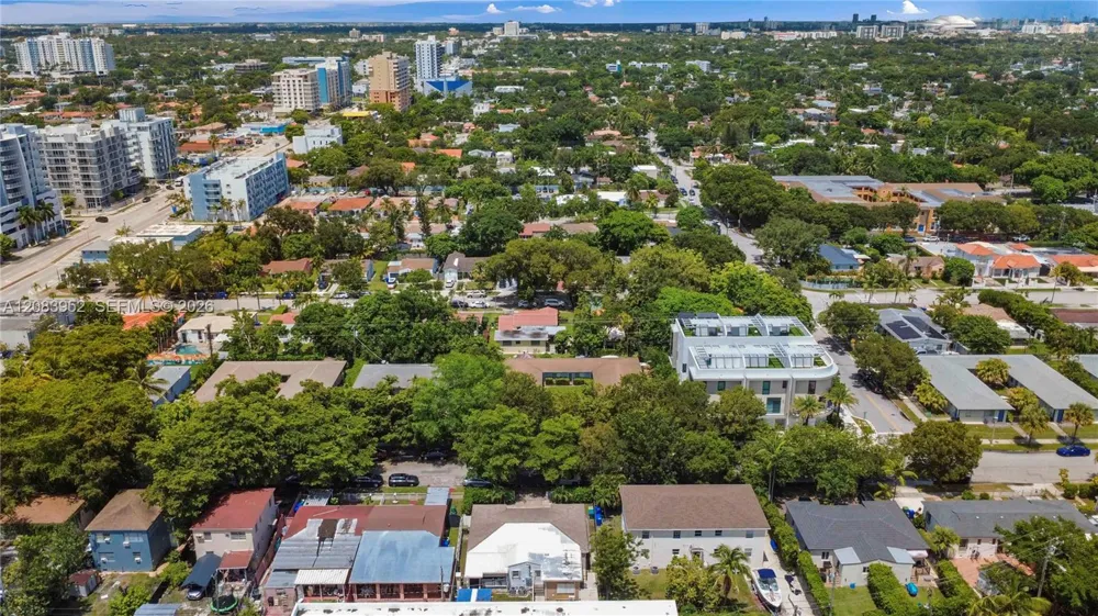 2530 SW 27th St Miami, FL 33133