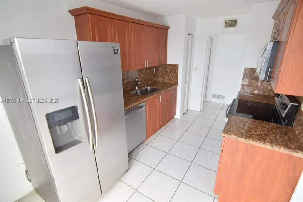 7300 Wayne Ave #419 Miami Beach, FL 33141