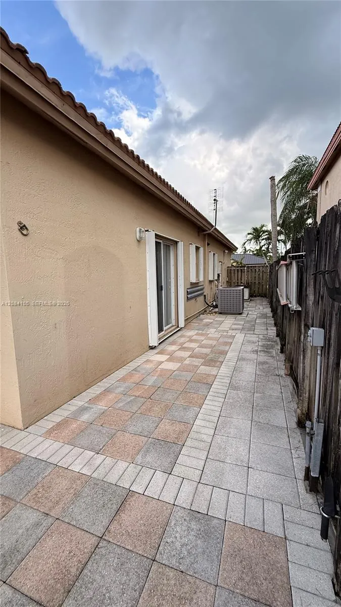 15457 SW 150th St #15457 Miami, FL 33196