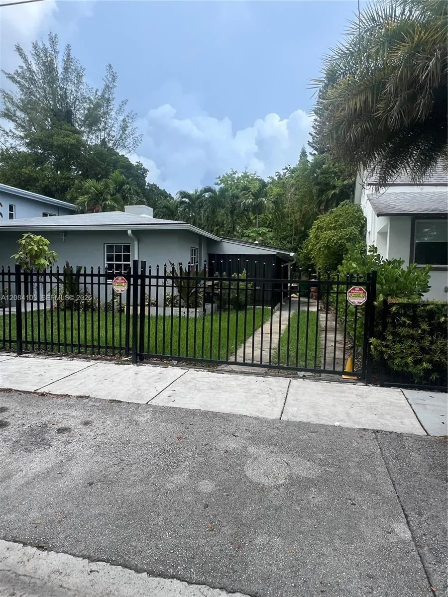 445 NE 69th St #447 Miami, FL 33138