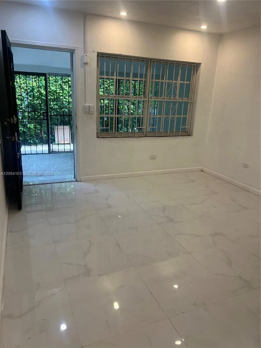 445 NE 69th St #447 Miami, FL 33138