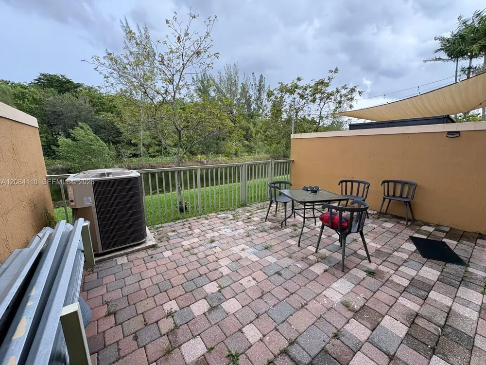 1037 SW 143rd Ave #1305 Pembroke Pines, FL 33027