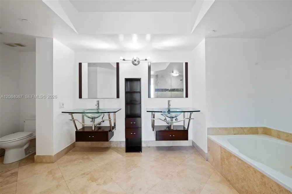 3640 Yacht Club #1807 Aventura, FL 33180