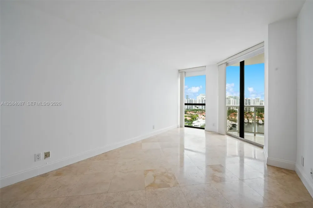 3640 Yacht Club #1807 Aventura, FL 33180