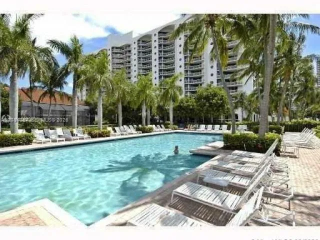 3640 Yacht Club #1807 Aventura, FL 33180