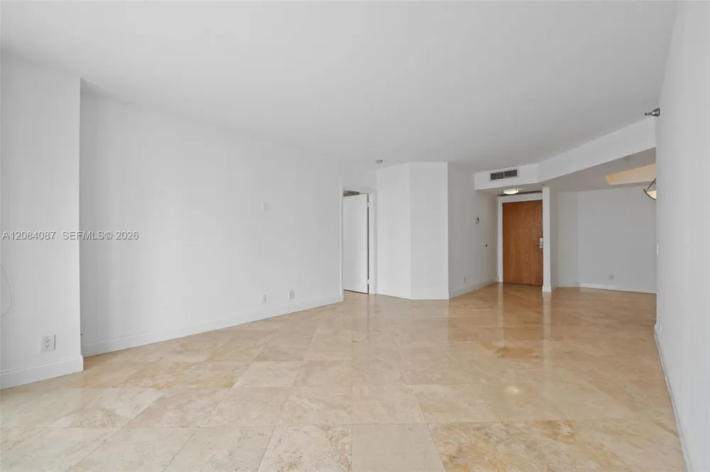 3640 Yacht Club #1807 Aventura, FL 33180