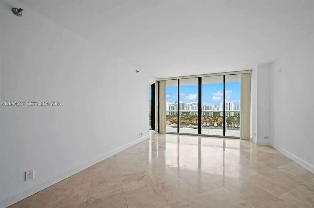 3640 Yacht Club #1807 Aventura, FL 33180