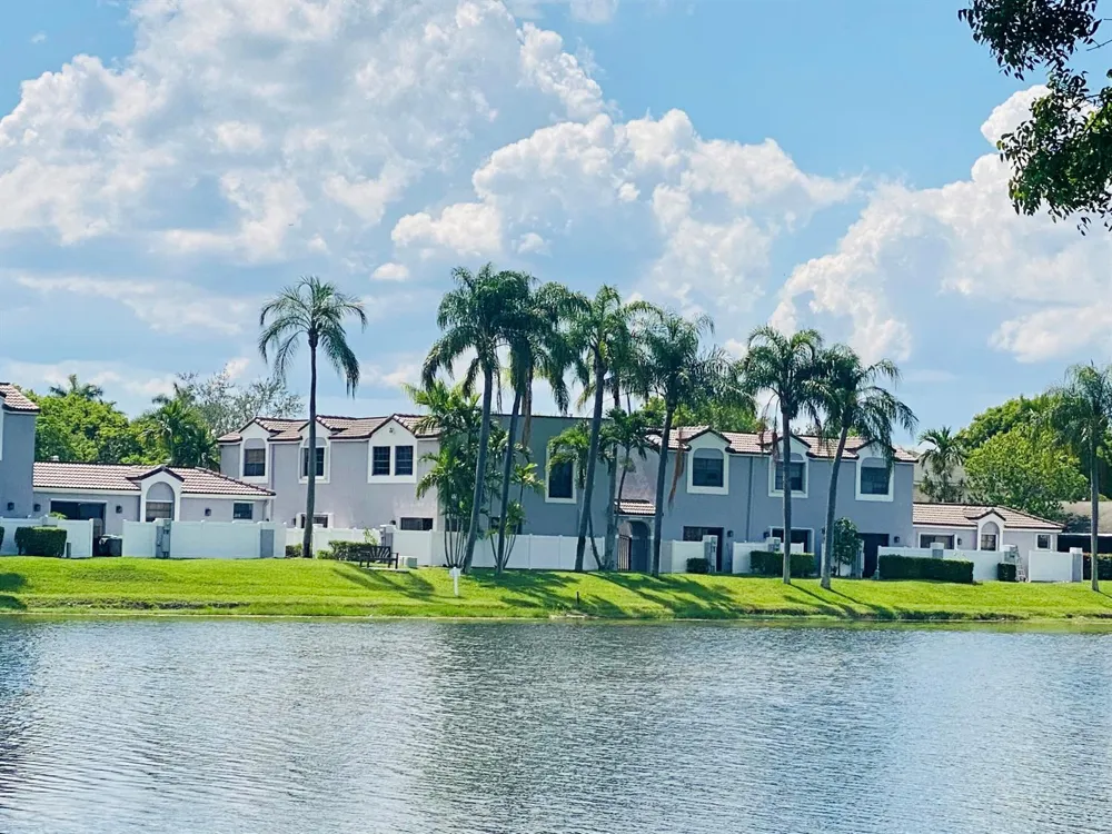 11605 NW 11TH STREET Pembroke Pines, FL 33026