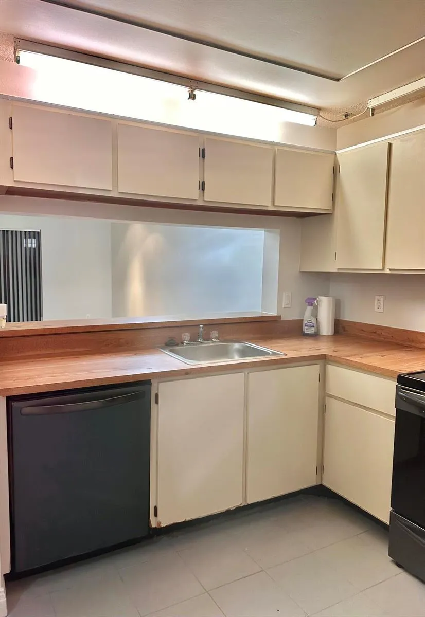 11605 NW 11TH STREET Pembroke Pines, FL 33026