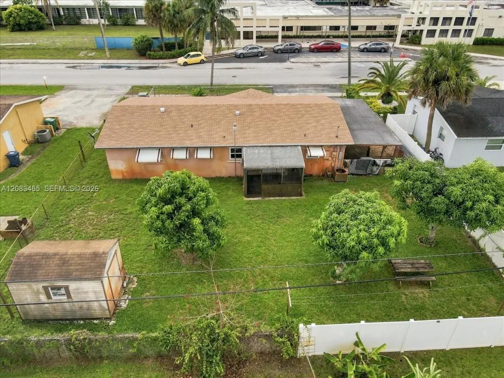 3611 NW 5th Pl Lauderhill, FL 33311