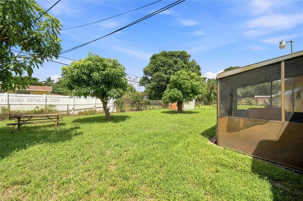 3611 NW 5th Pl Lauderhill, FL 33311