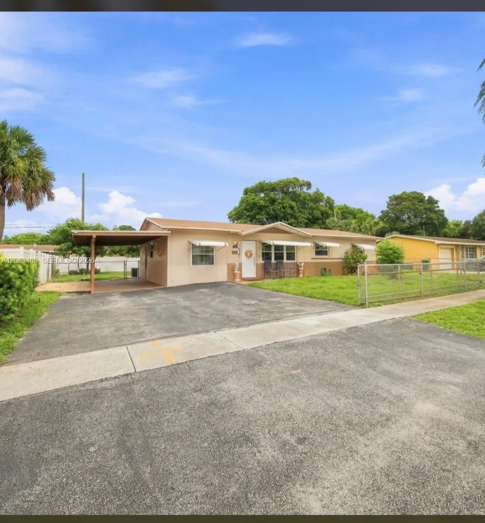 3611 NW 5th Pl Lauderhill, FL 33311