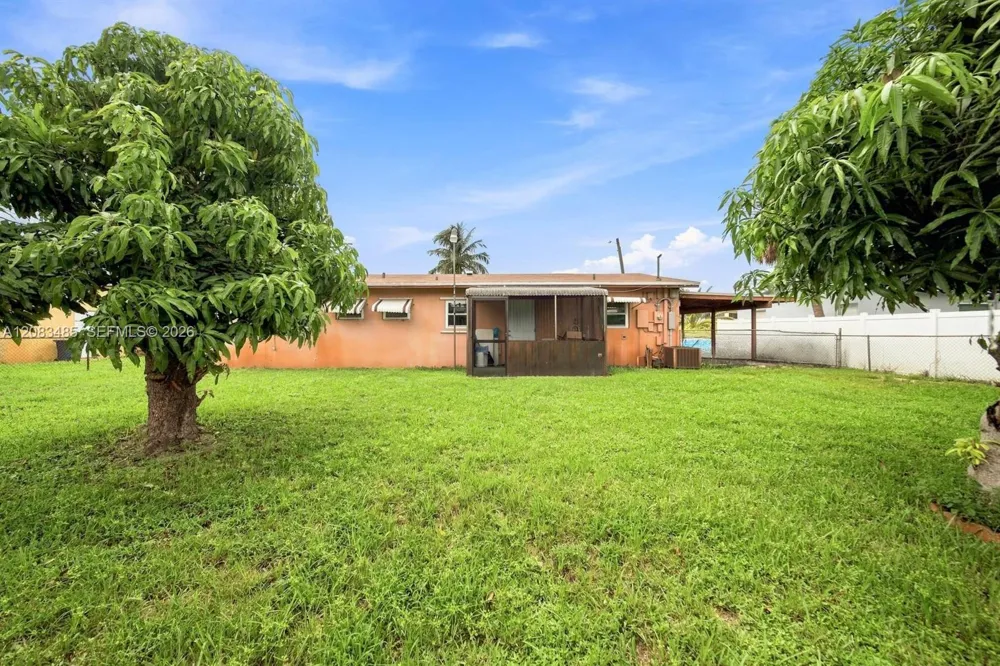 3611 NW 5th Pl Lauderhill, FL 33311