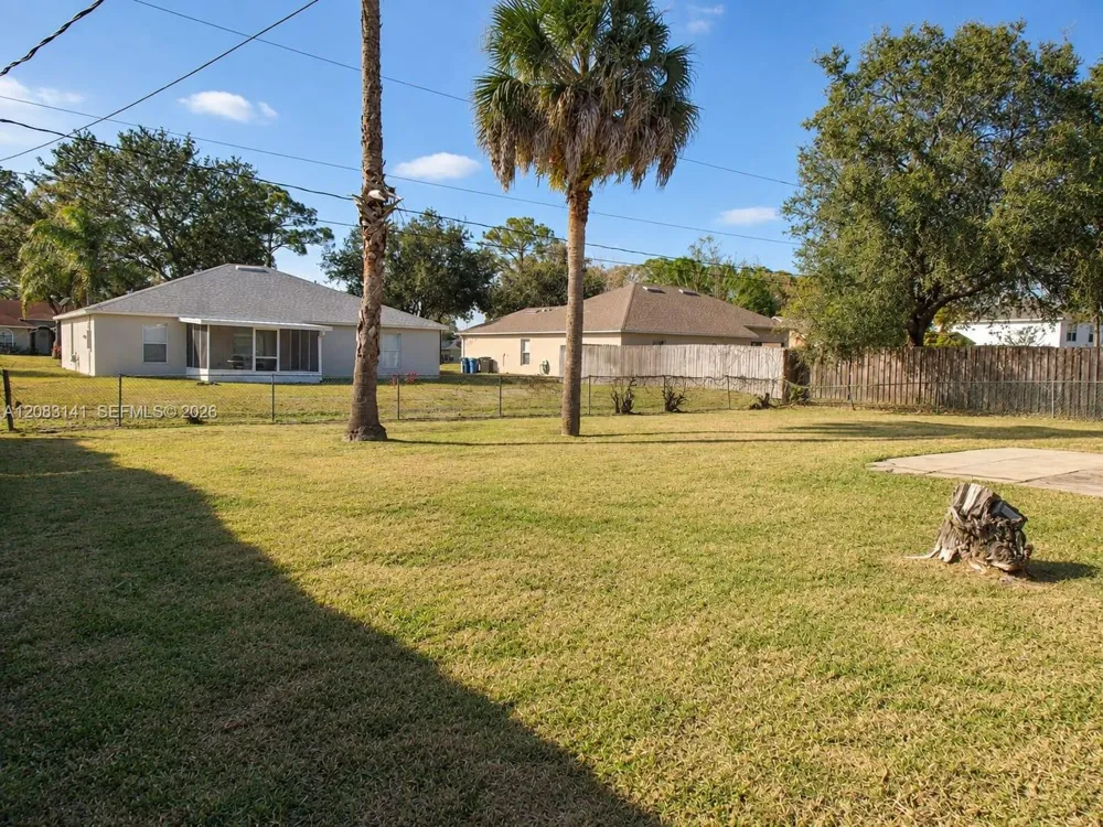 1136 Lamplighter Palm Bay, FL 32907