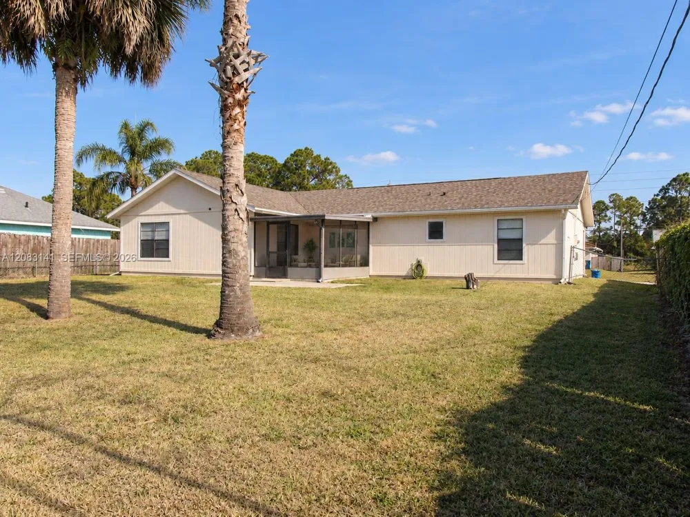 1136 Lamplighter Palm Bay, FL 32907