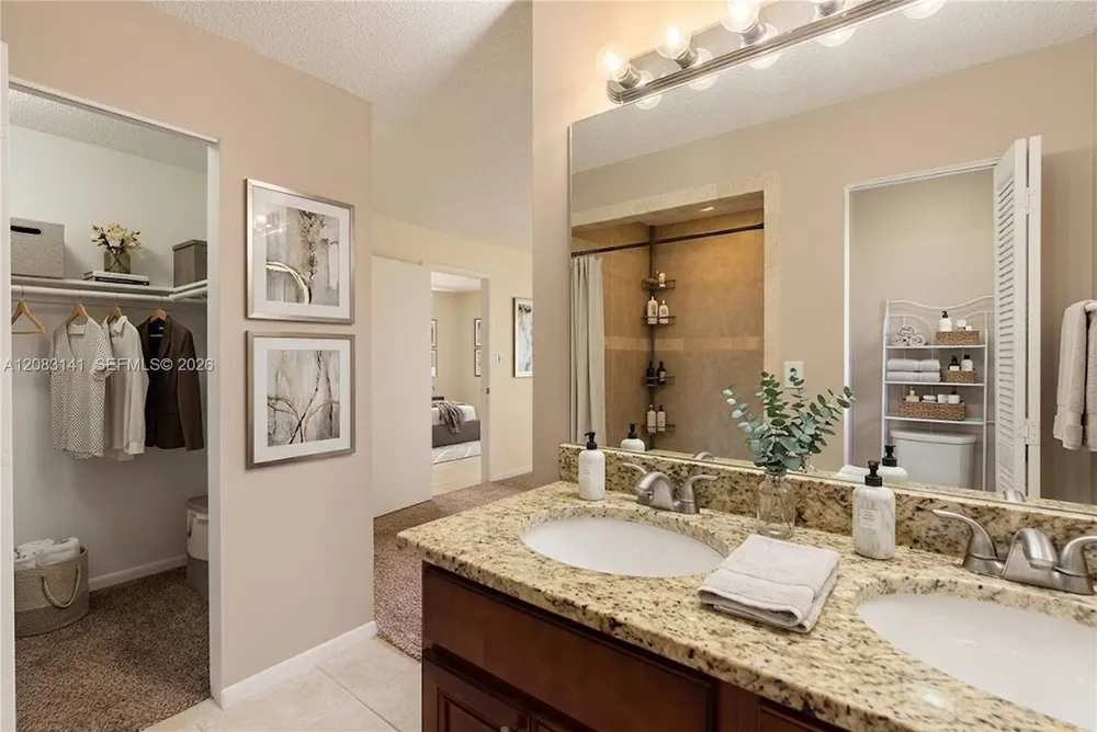 1136 Lamplighter Palm Bay, FL 32907