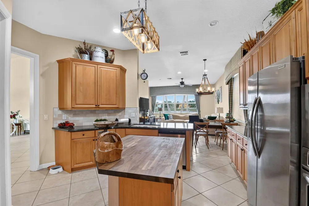 6839 Houlton Circle 