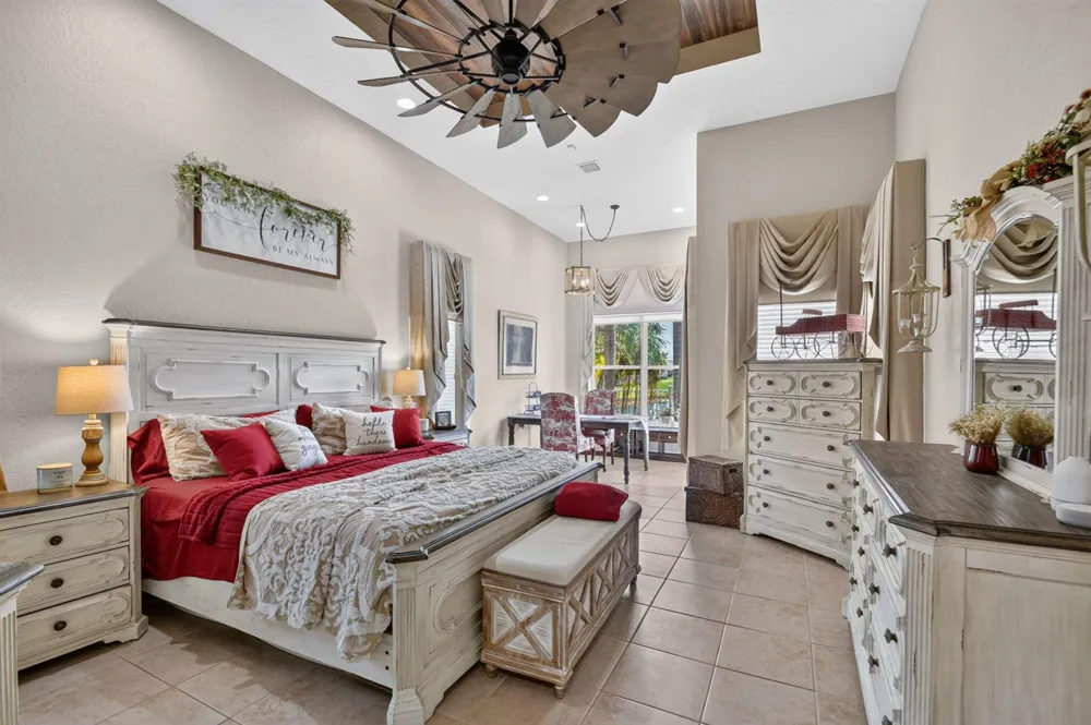 6839 Houlton Circle 