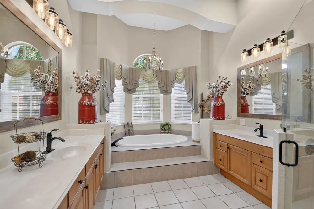6839 Houlton Circle 