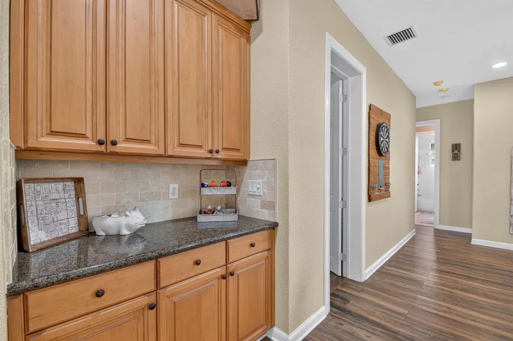 6839 Houlton Circle 