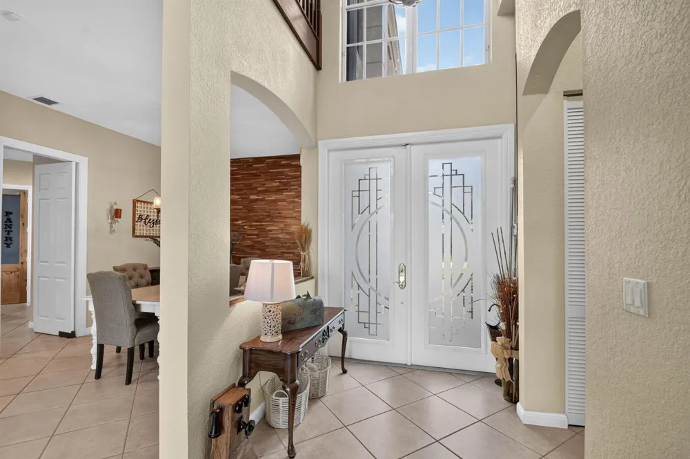 6839 Houlton Circle 